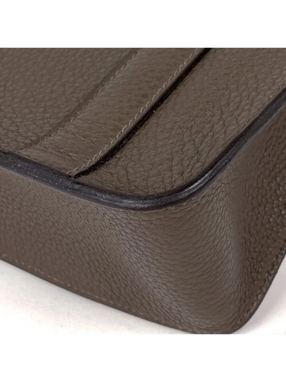 Hermes Steve Caporal 27 Shoulder Bag Taurillon Clemence Etain